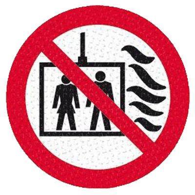Aufzug im Brandfall nicht benutzen ISO 7010 Norm